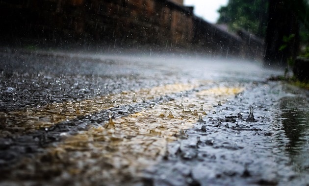 激しい雨(イメージ画像)